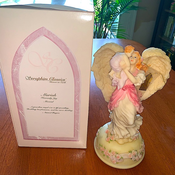 Seraphim Classics Heaven on Earth “Mariah” Heavenly Joy Musical Angel 9.75” tall - Picture 4 of 5